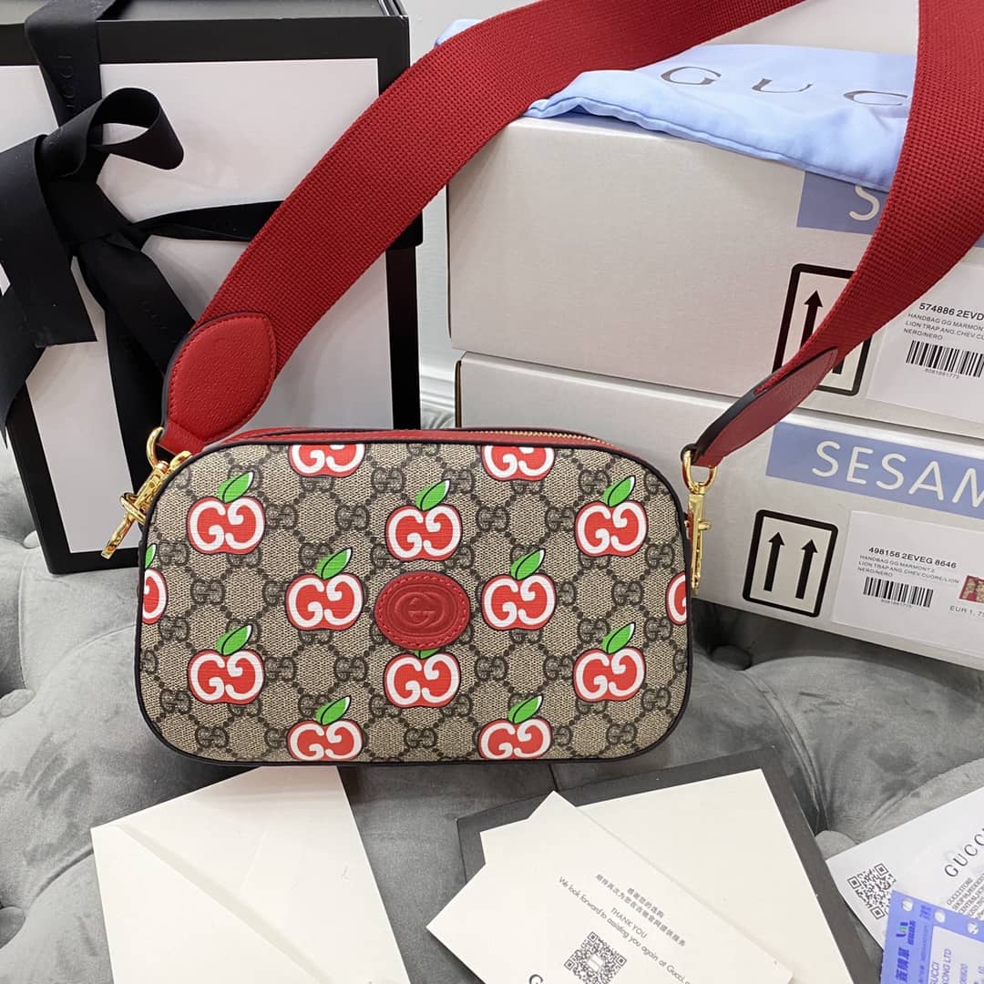 Gvc*1 Svp*me Canvas Camera Bag Replica Red 574886