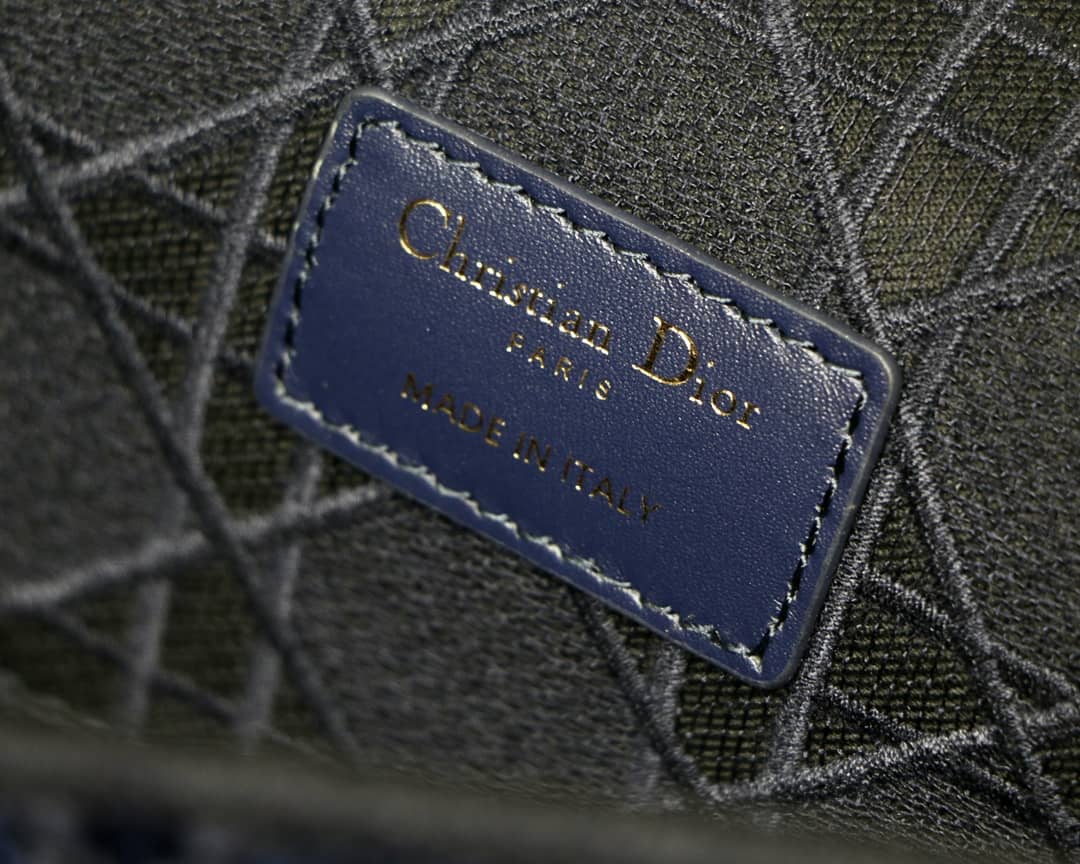 Chr1st1an D10r Caro Replica Bag