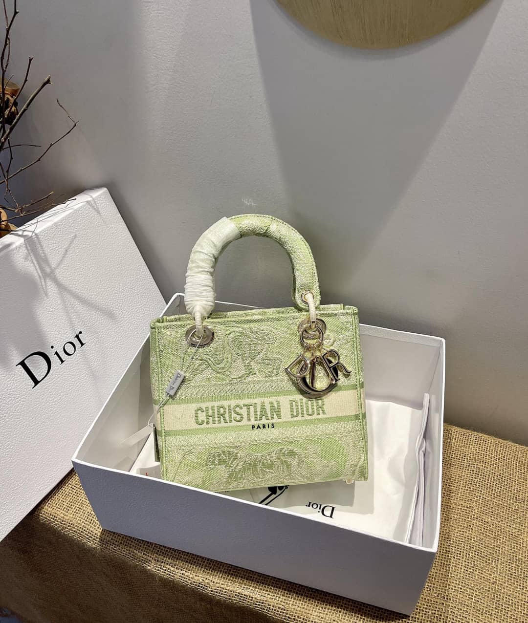 Chr1st1an D10r Lady 24cm Replica Handbag