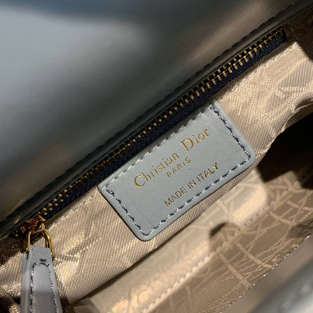 Chr1st1an D10r Lady D10r 17CM Replica Bag