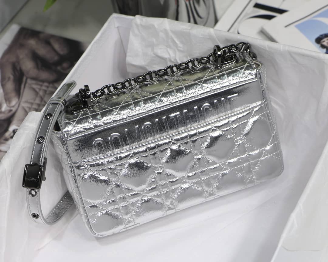 Chr1st1an D10r Caro Replica Bag