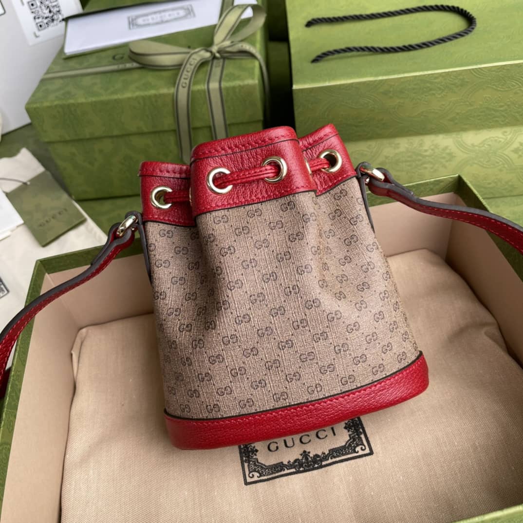 Gvc*1 Doraemon X Gvc*1 Mini Bucket Bag Replica 647801