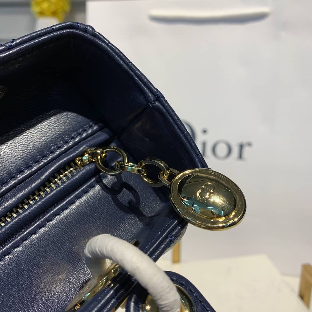 Chr1st1an D10r Lady D10r 24CM Replica Bag