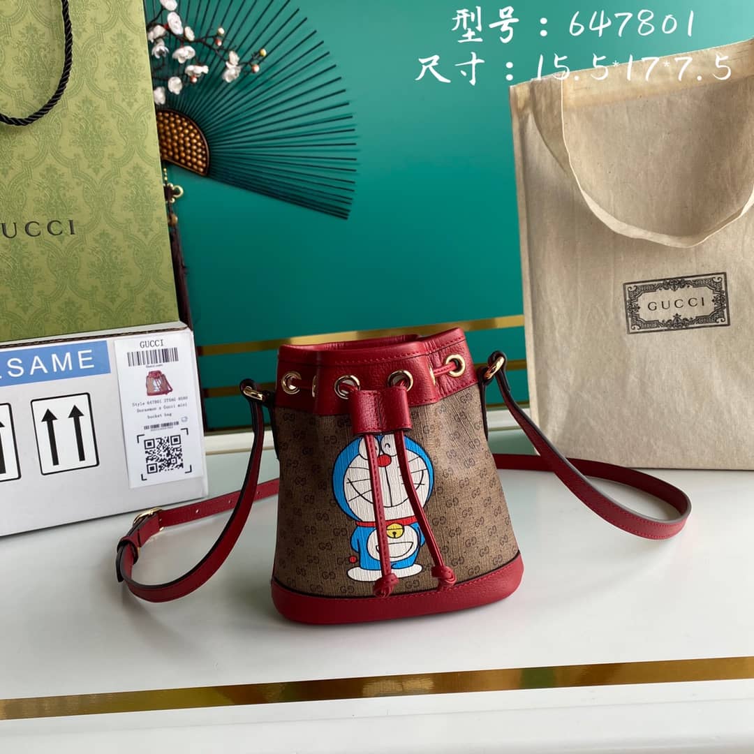Gvc*1 Doraemon X Gvc*1 Mini Bucket Bag Replica 647801