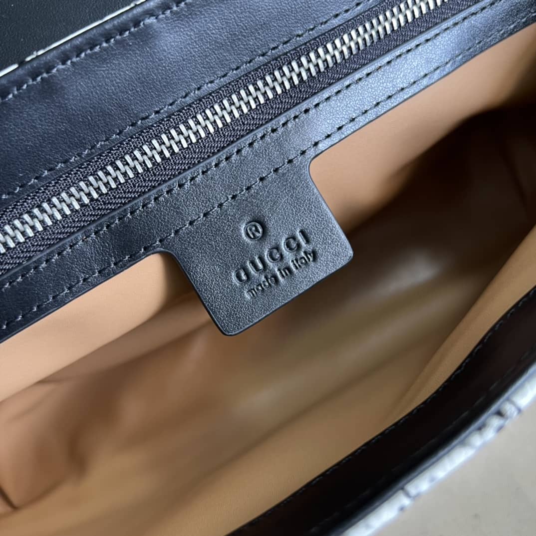 Gvc*1 GG Marmont Small Matelassé Leather 443497