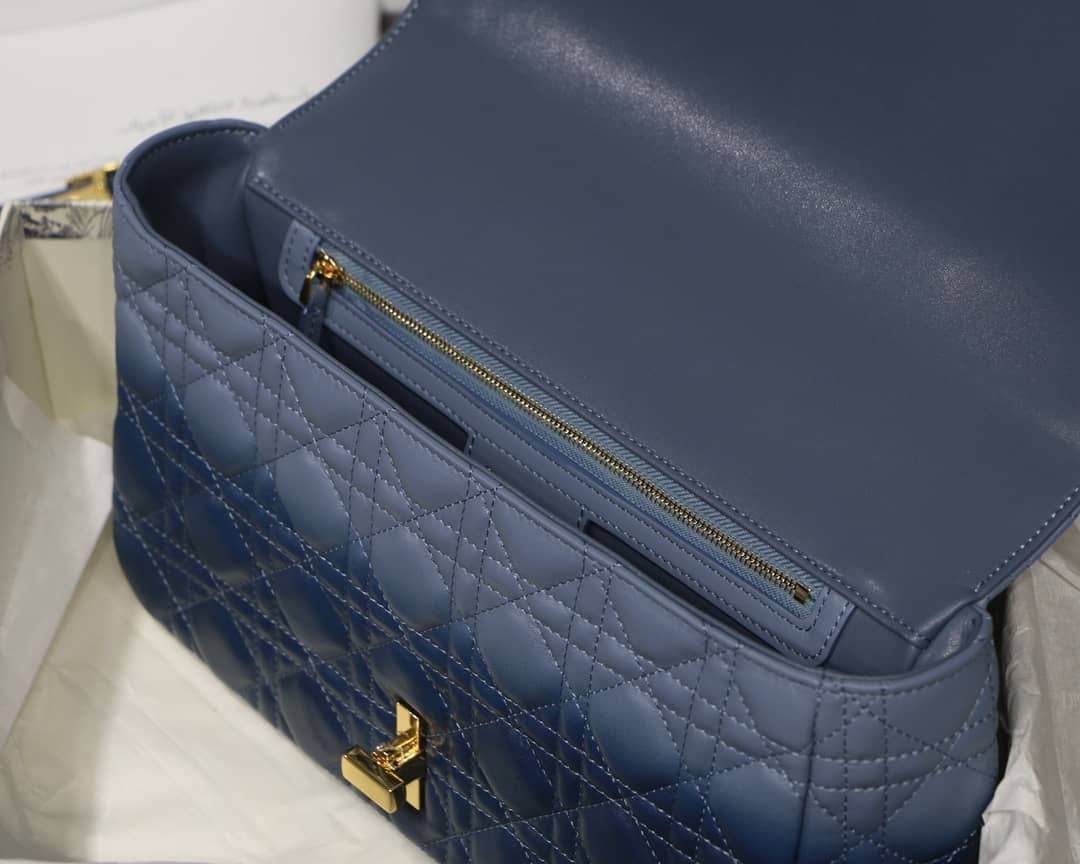 Chr1st1an D10r Caro Replica Bag