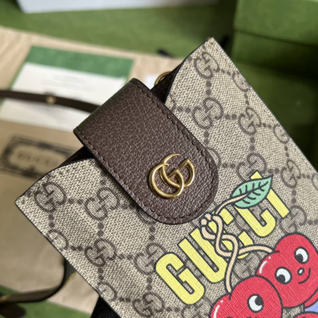 Gvc*1 Cherry Print Phone Case Brown 700732 Replica
