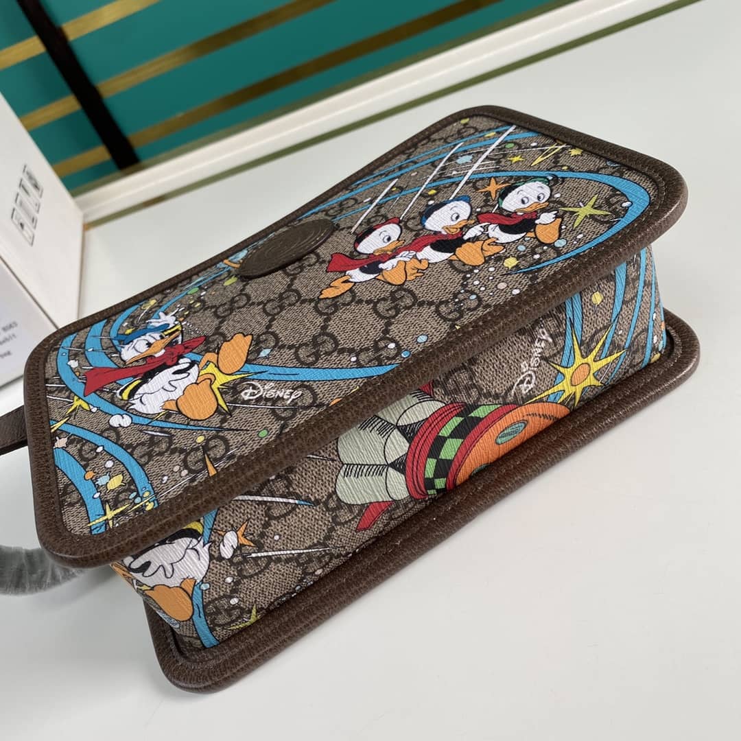 Gvc*1 X Disney  Donald Duck Cosmetic Case Replica 647929