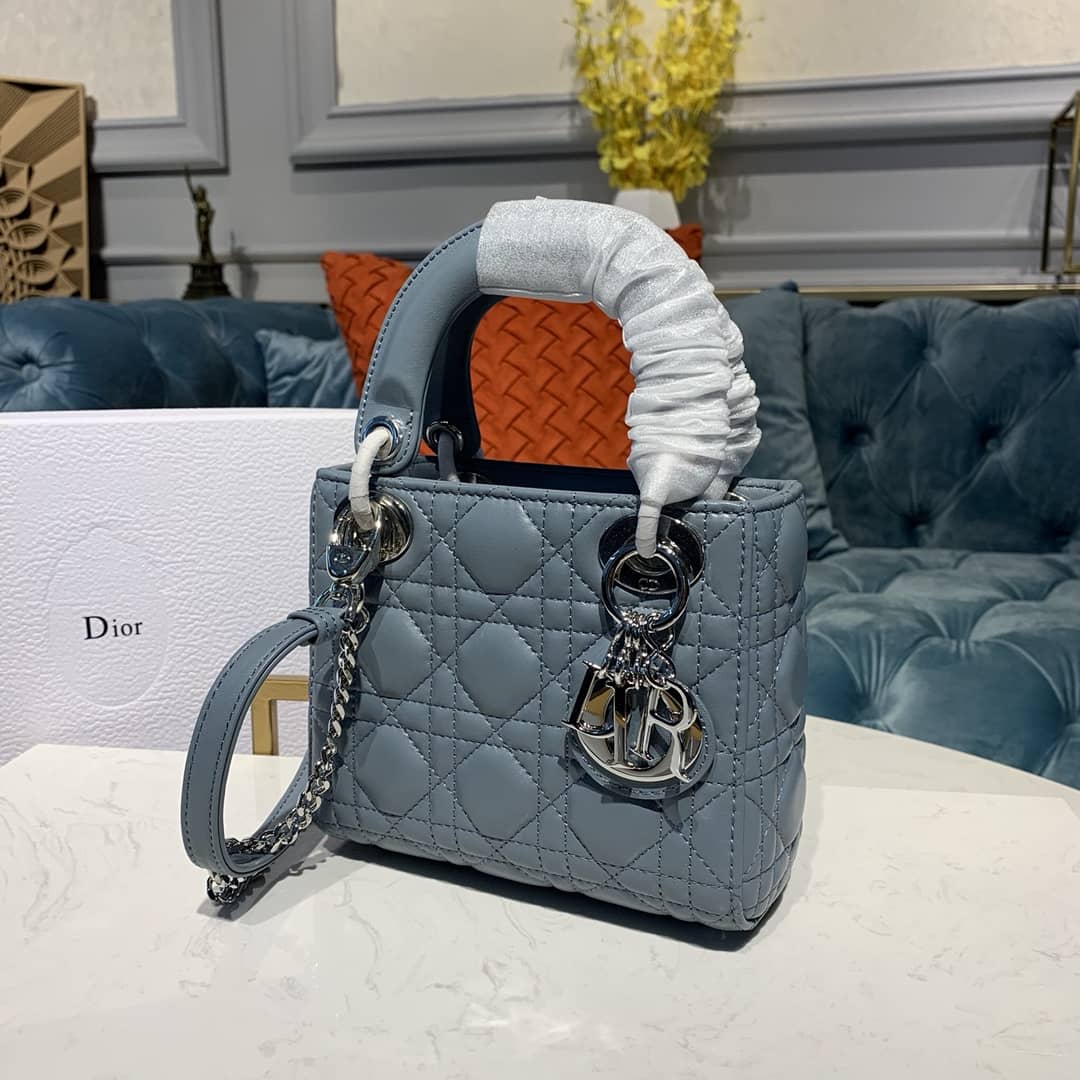 Chr1st1an D10r Lady D10r 17CM Replica Bag