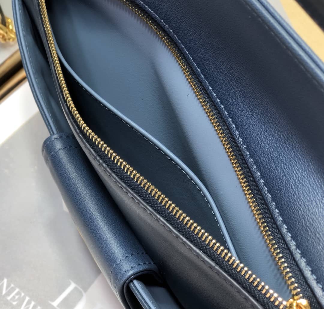 Chr1st1an D10r Medium D10rdouble Replica Bag