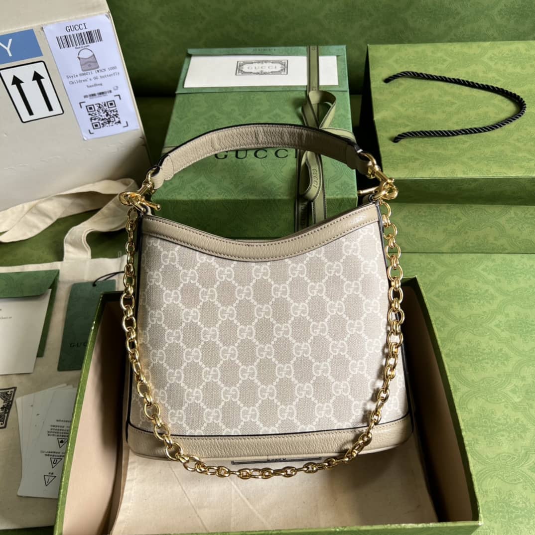 Gvc*1 Large With Interlocking G Oatmeal 696011 Replica Shoulder Bag