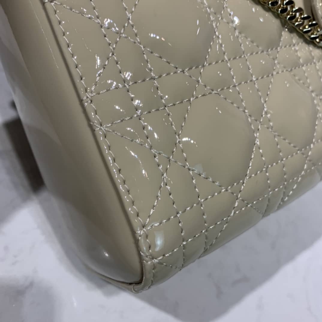 Chr1st1an D10r Lady D10r 17CM Replica Bag
