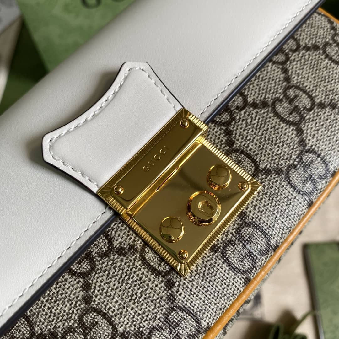 Gvc*1 Padlock Chain Long Wallet White Replica 658226