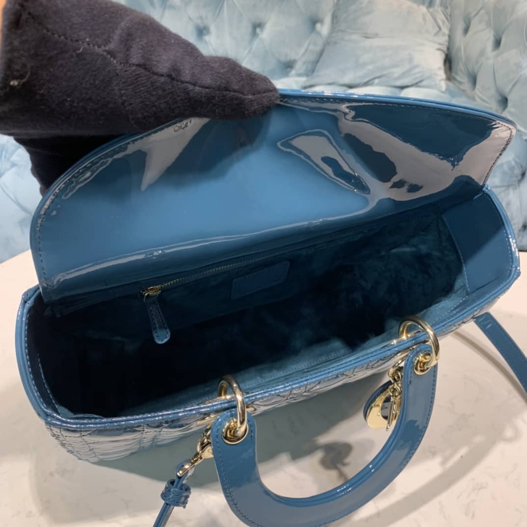 Chr1st1an D10r Lady D10r 32CM Replica Bag