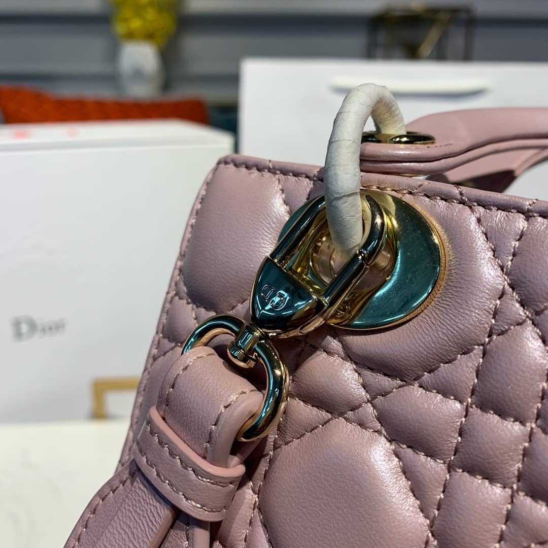 Chr1st1an D10r Lady D10r 20CM Replica Bag
