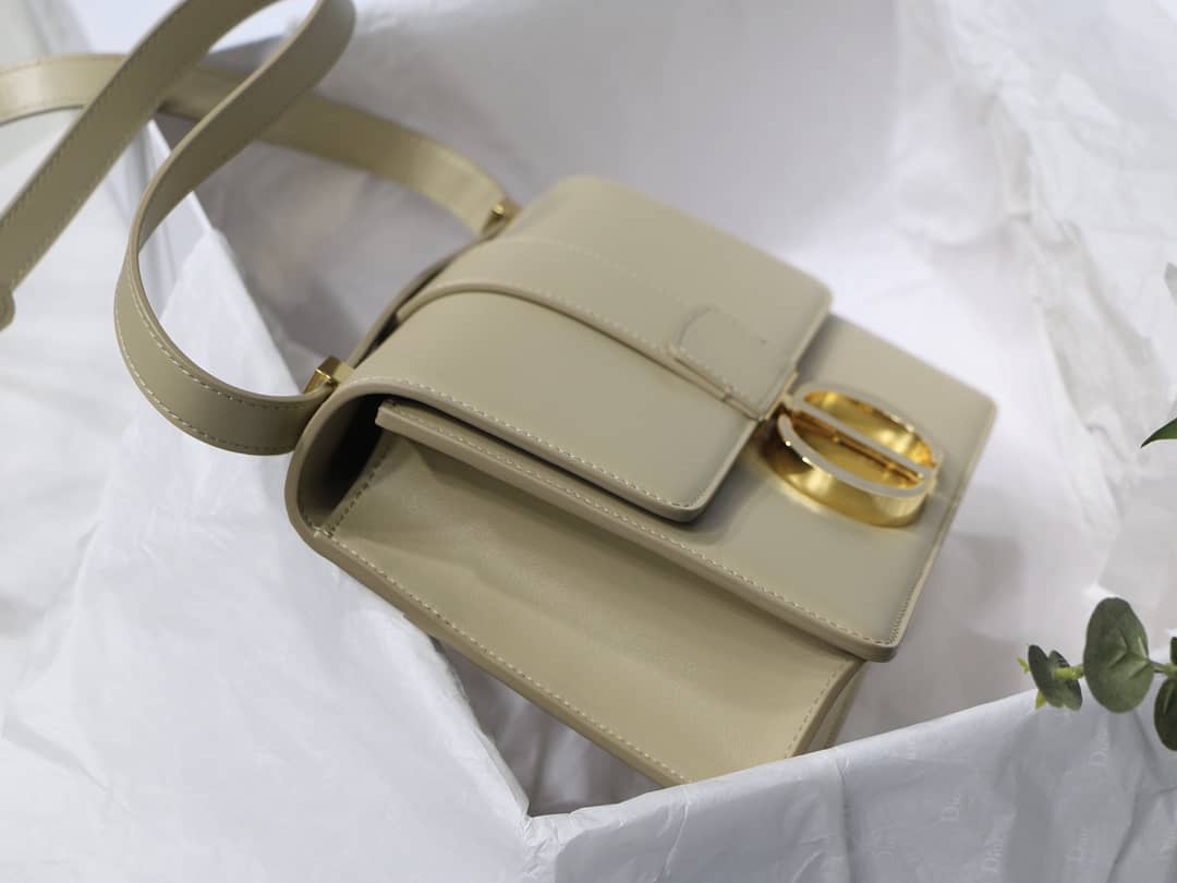 Chr1st1an D10r Montaigne Replica Bag