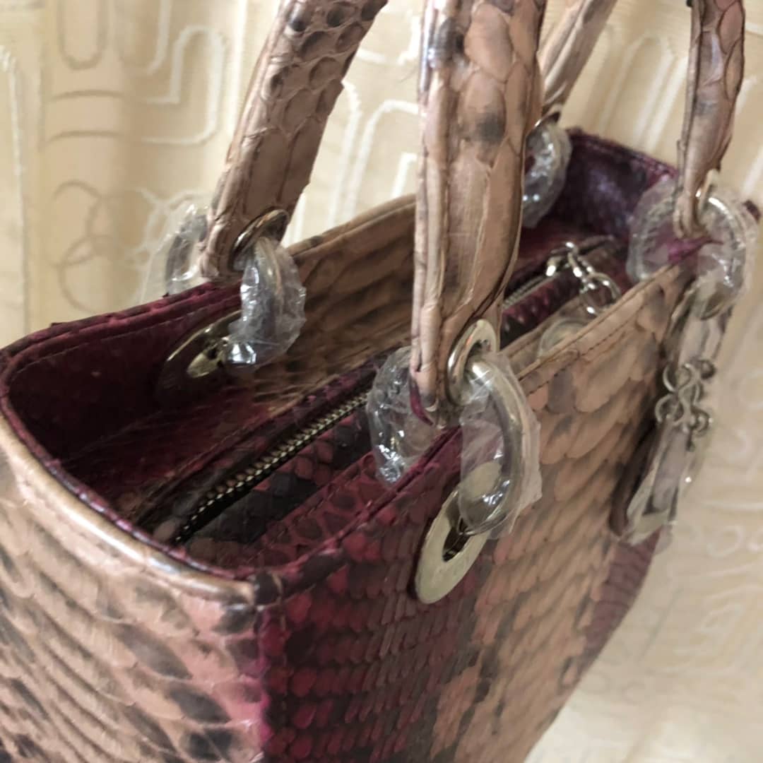 Chr1st1an D10r Lady D10r 24CM Replica Bag