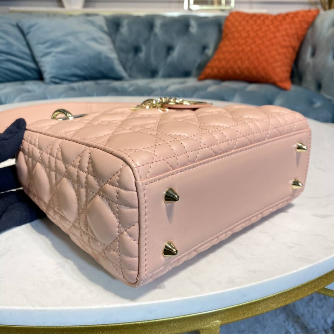 Chr1st1an D10r Lady D10r 20CM Replica Bag