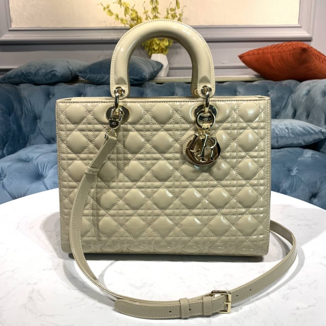 Chr1st1an D10r Lady D10r 32CM Replica Bag