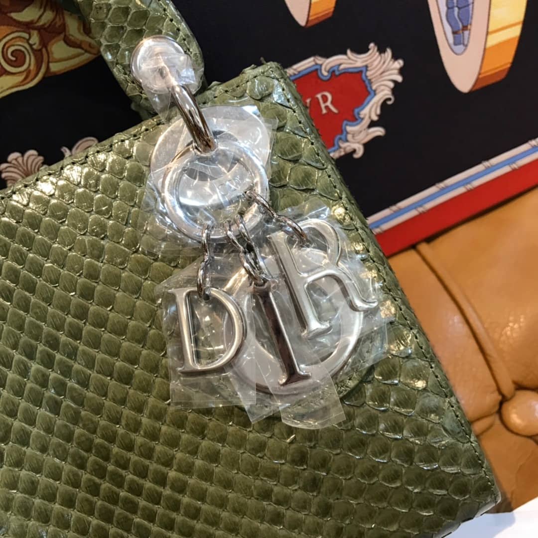 Chr1st1an D10r Lady D10r 17CM Replica Bag