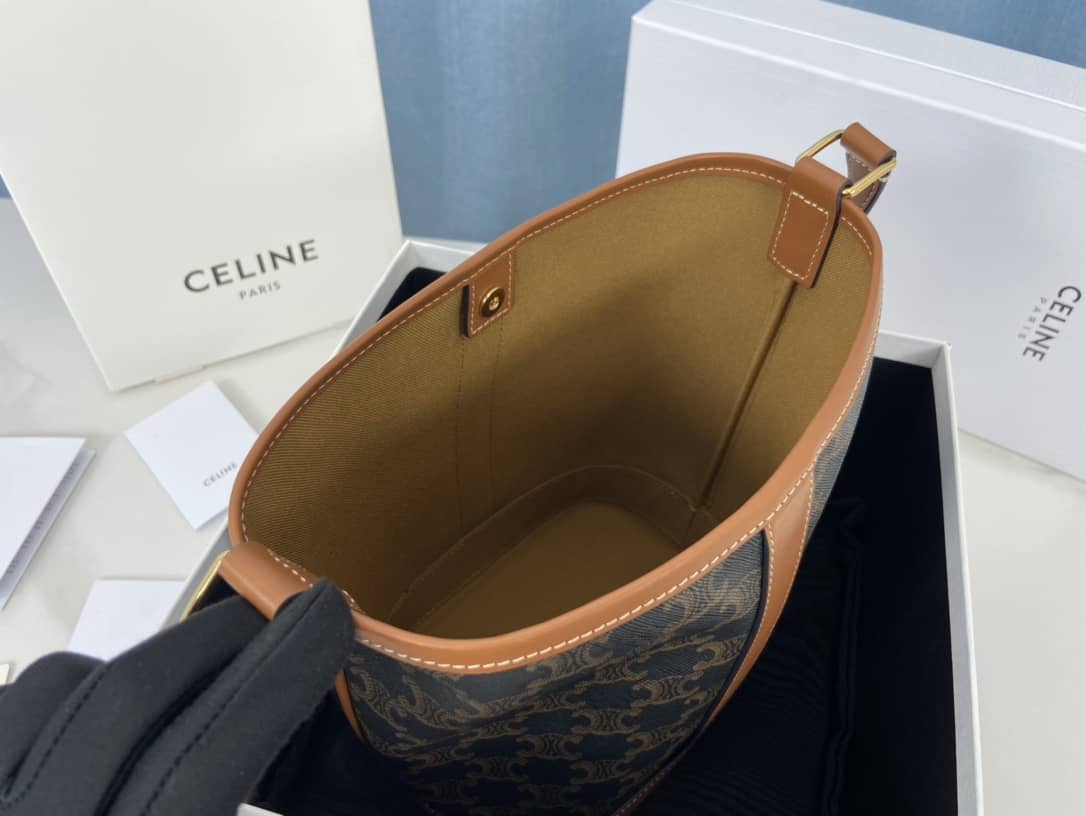 Ce1i*e Teen Triomphe Canvas Replica Bucket Bag