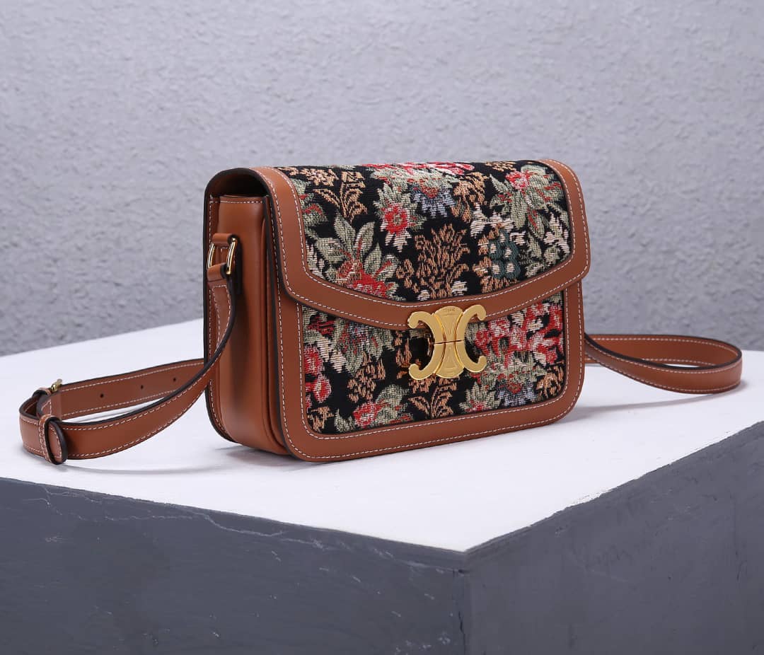 Ce1i*e Bag Dupe Triomphe Teen 22cm