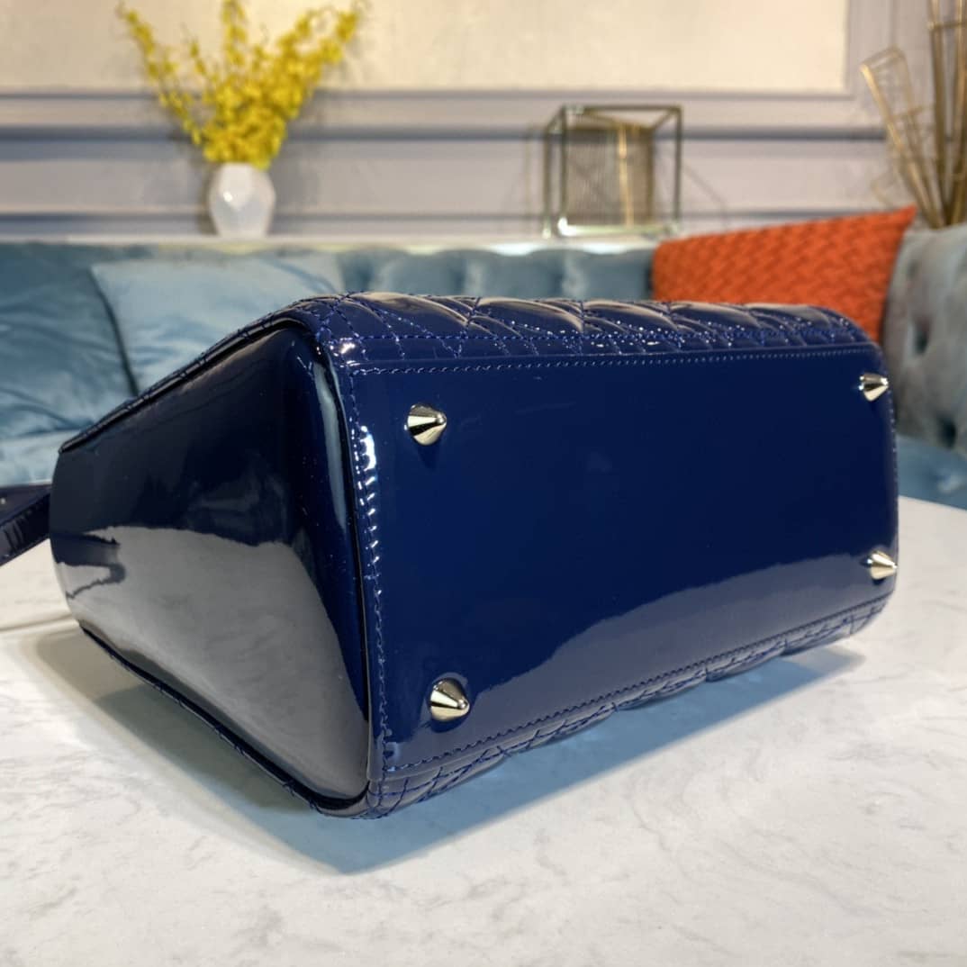 Chr1st1an D10r Lady D10r 24CM Replica Bag