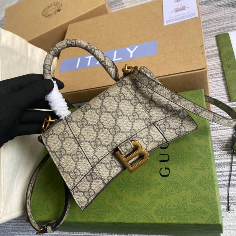 Gvc*1 Bag Dupes X Ba1en*iaga Replica 658575
