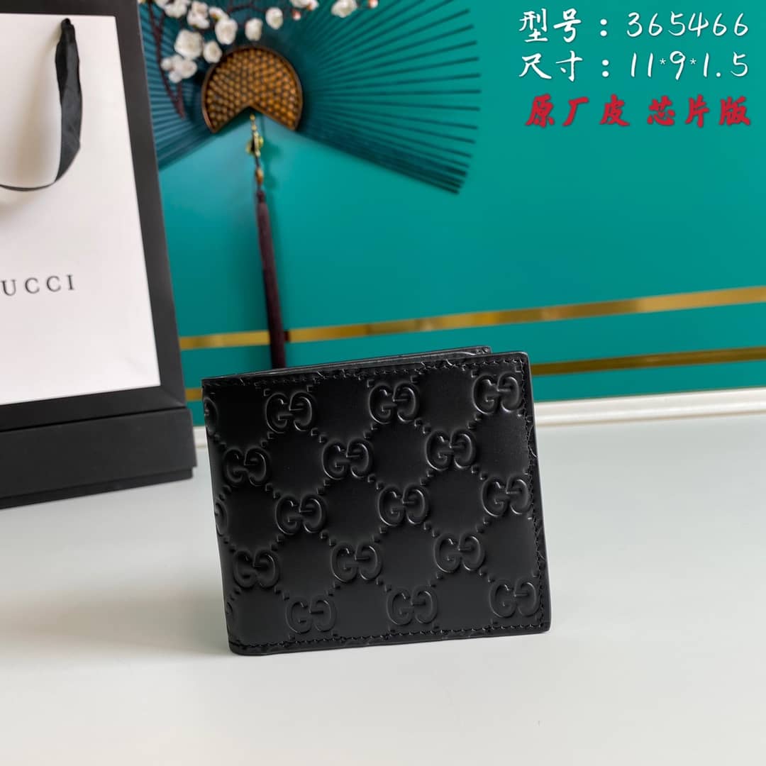 Gvc*1 Mens Signature Leather Bi-fold Wallet Black Replica 365466