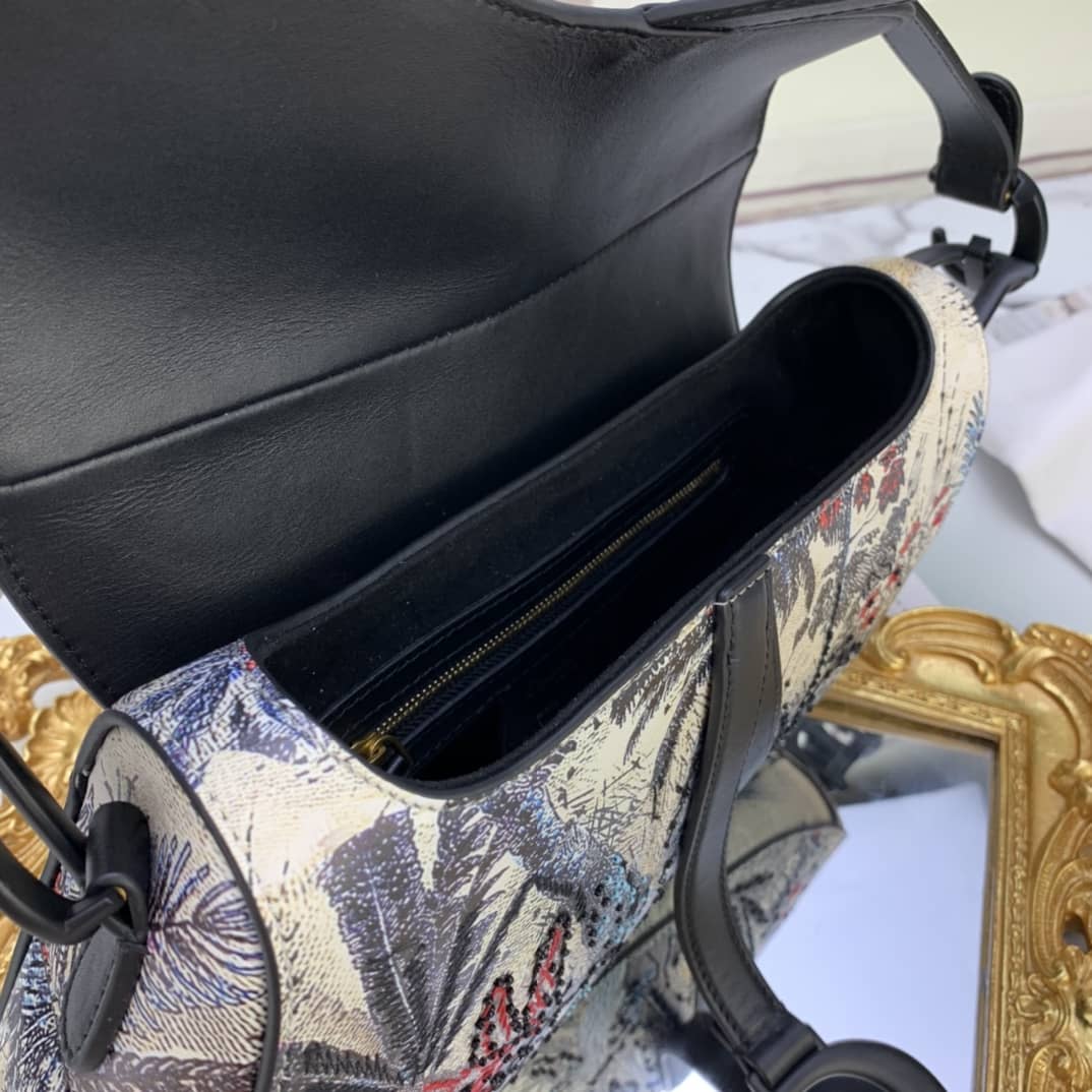 Chr1st1an D10r Saddle Replica Bag