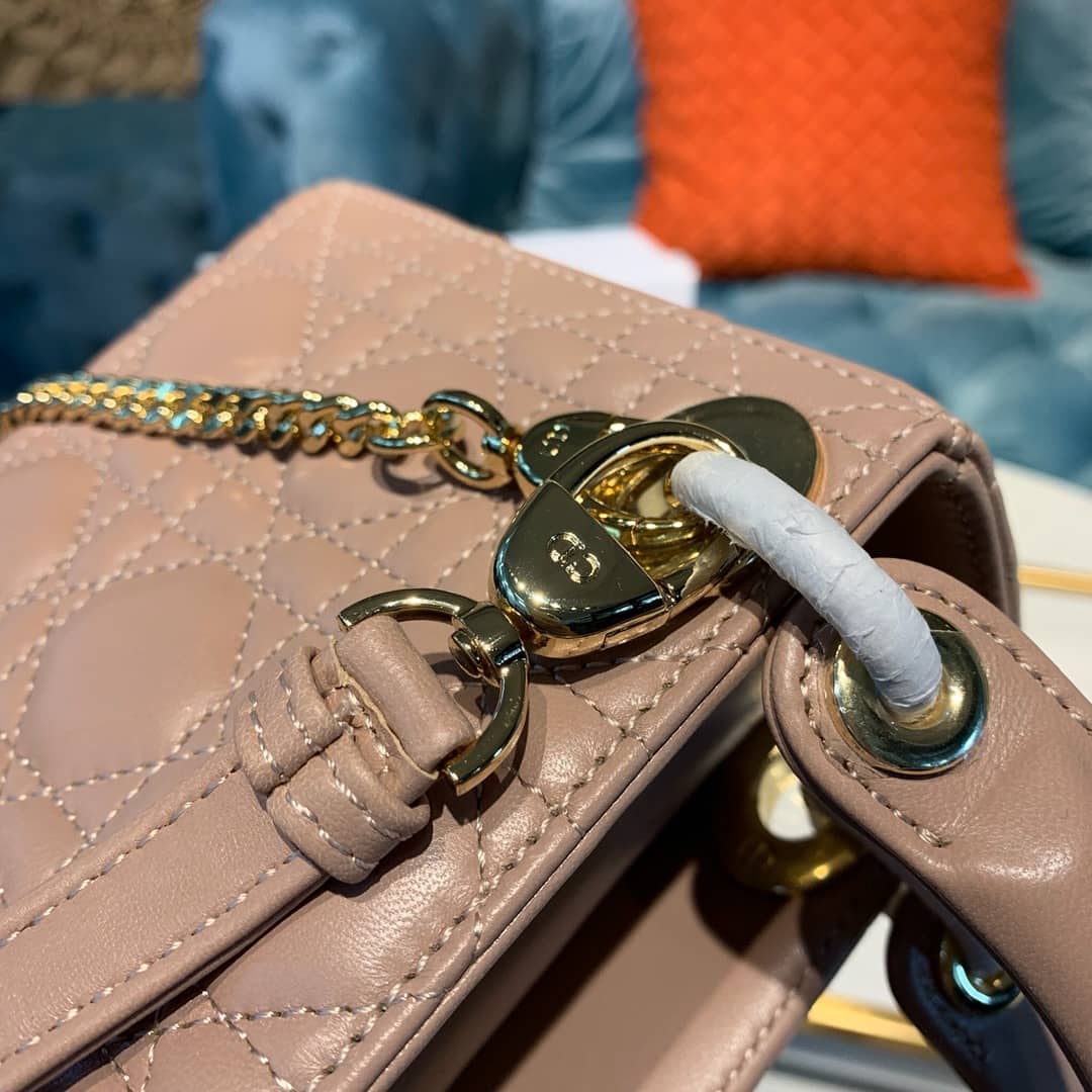 Chr1st1an D10r Lady D10r 17CM Replica Bag