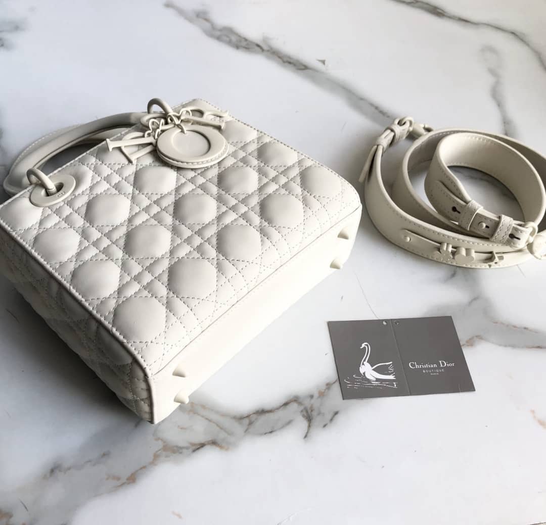 Chr1st1an D10r Lady D10r 20CM Replica Bag