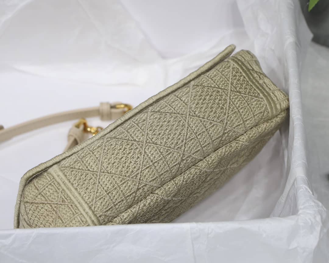 Chr1st1an D10r Caro Replica Bag