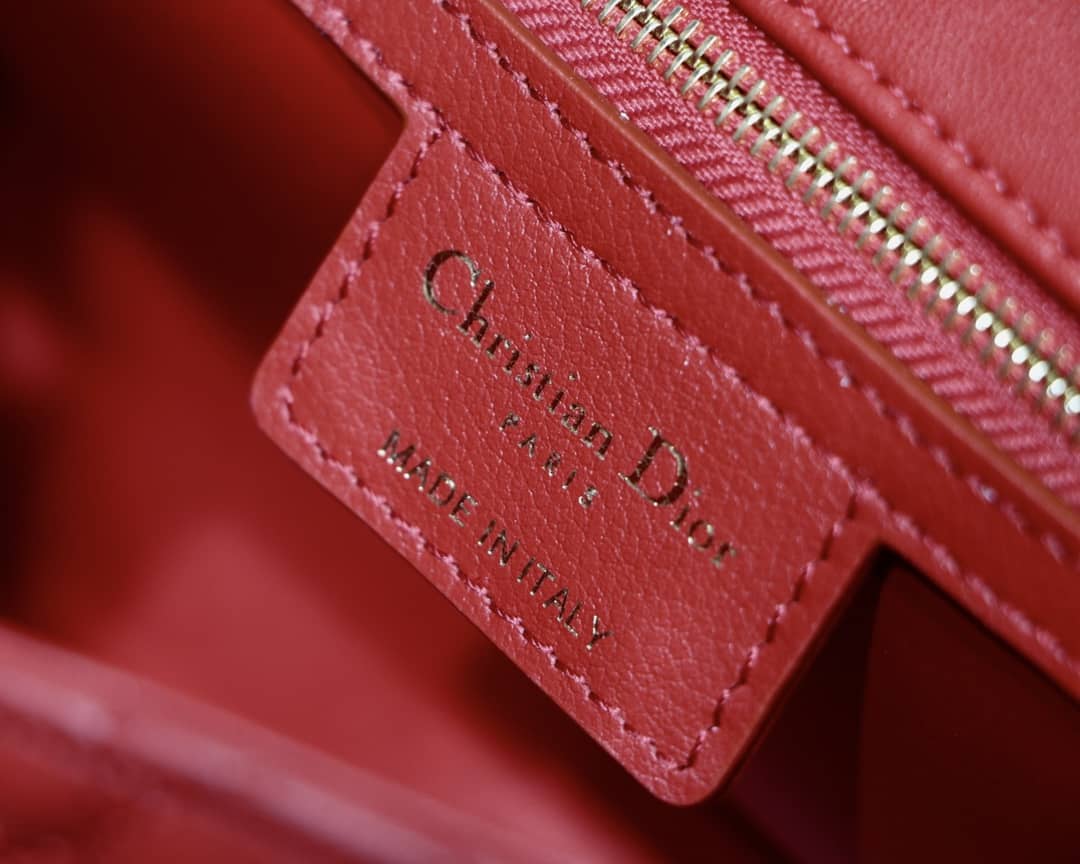 Chr1st1an D10r Caro Replica Bag