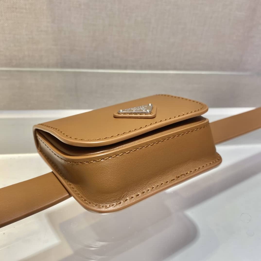 Pra*a Womens Leather Belt With Pouch