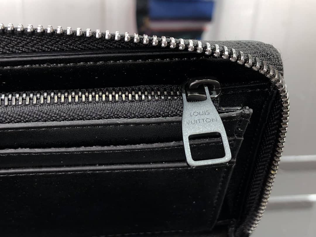 L0vis Vvtt0n Wallet Dupe Zippy Veltical Monogram SealM80505