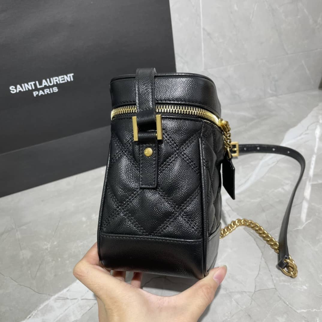 Y51 80s Carré-Quilted Vanity Replica Bag