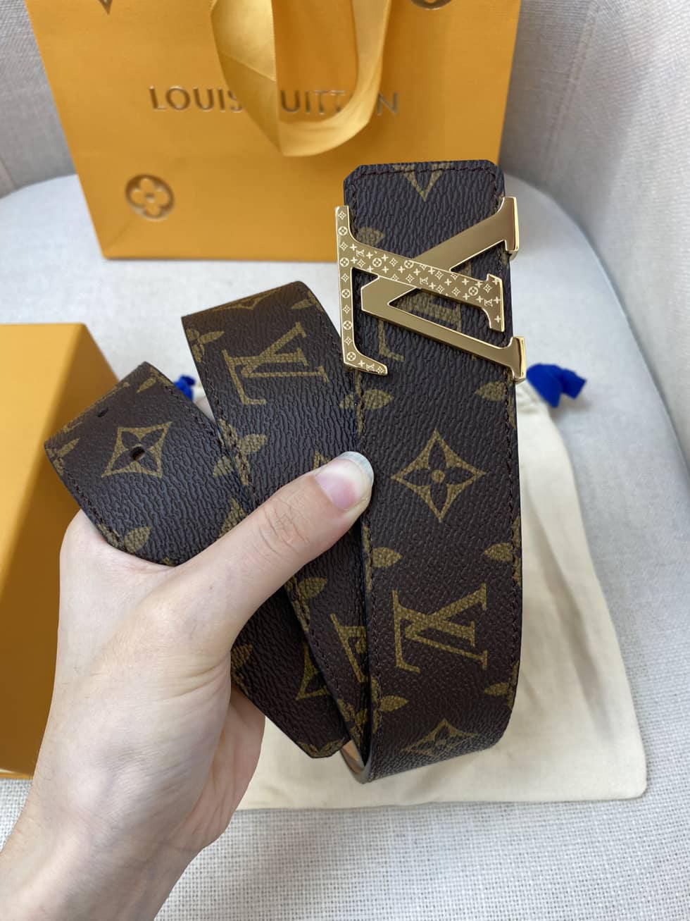Best L0vis Vvtt0n Classic Belt Replica