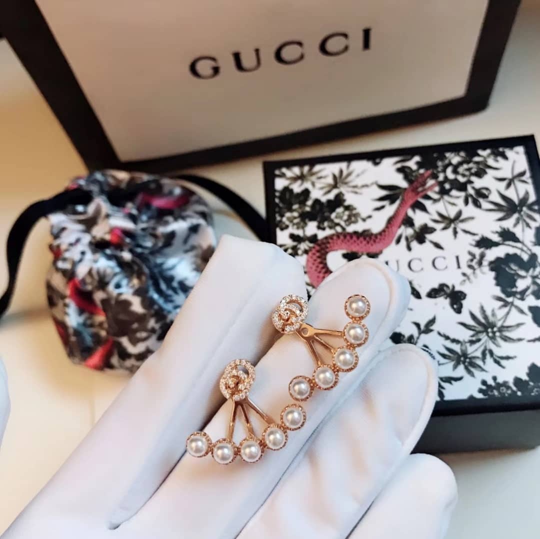 Fake Gvc*1 Logo Earring