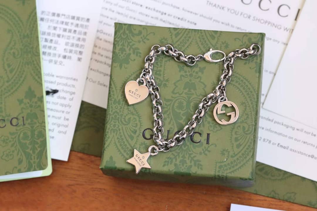 Fake Gvc*1 Logo Bracelet