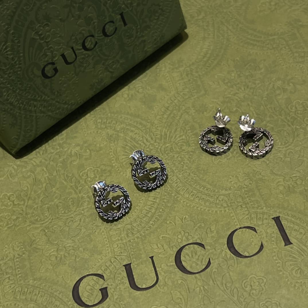 Wholesale Gvc*1 Logo Earring