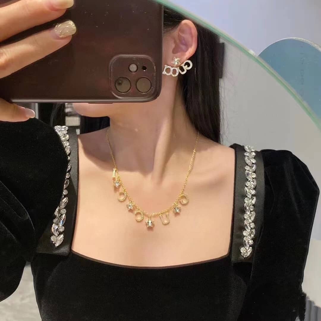 Gvc*1 Earring For Sale