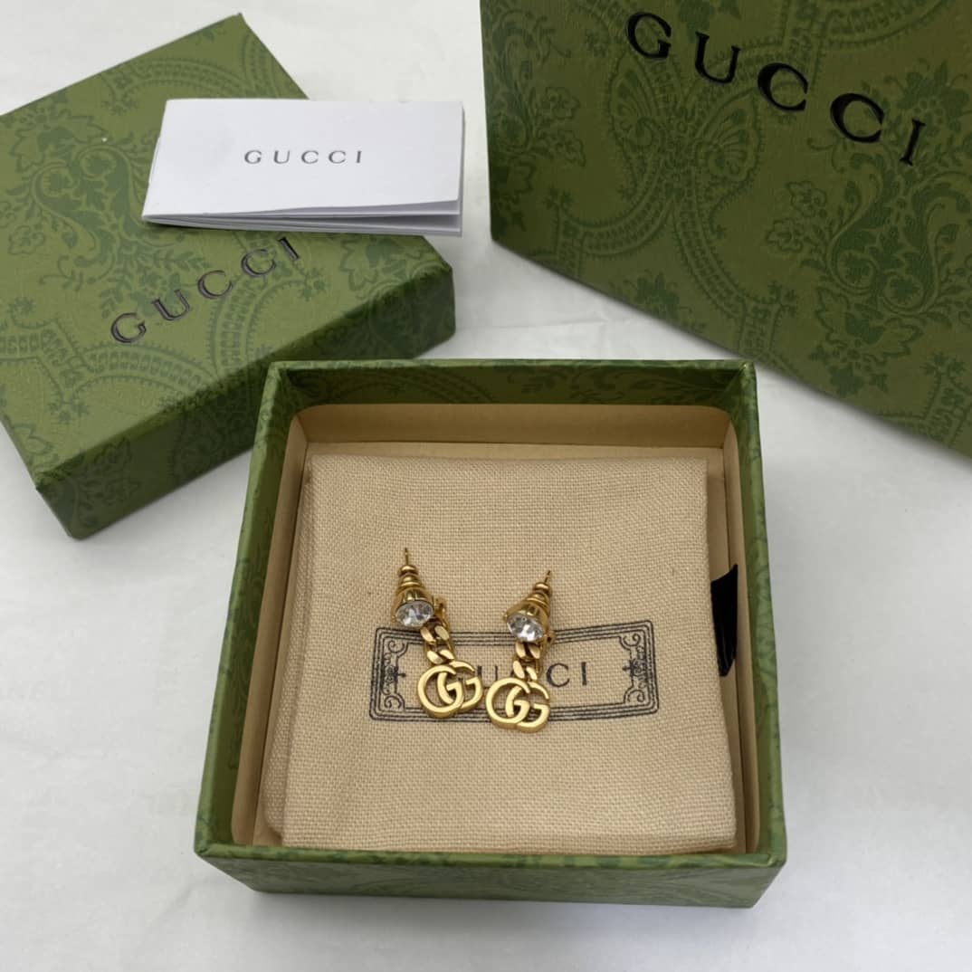Wholesale Gvc*1 Logo Earring