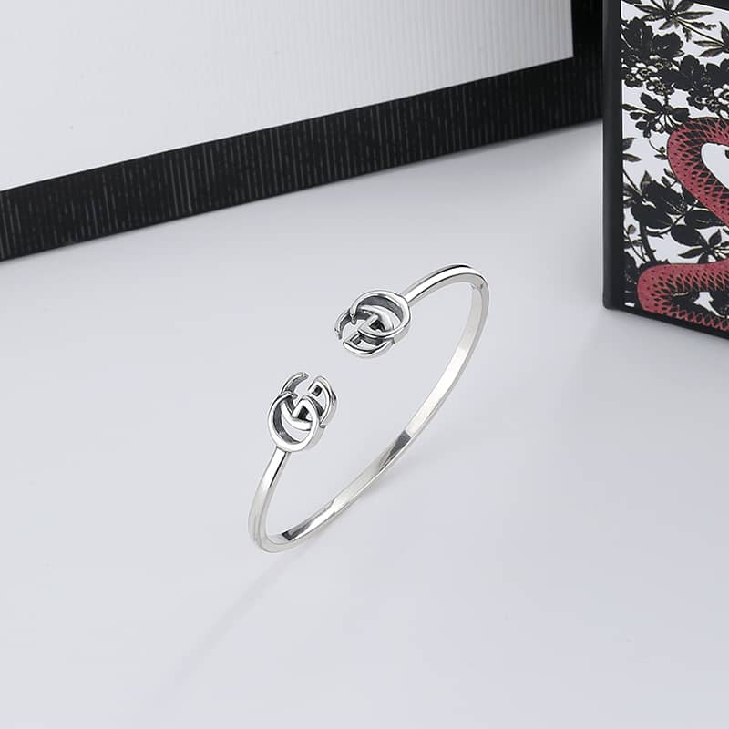 Fake Gvc*1 Logo Bracelet