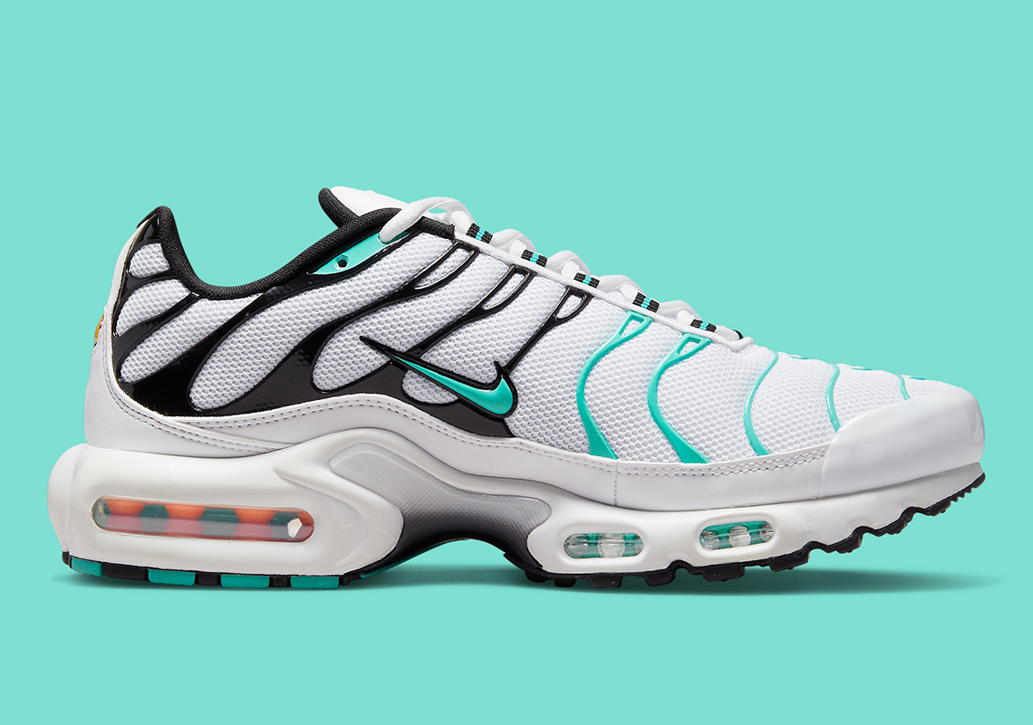 Air Max Plus  White Hyper Jade  atmos Exclusive 604133-148