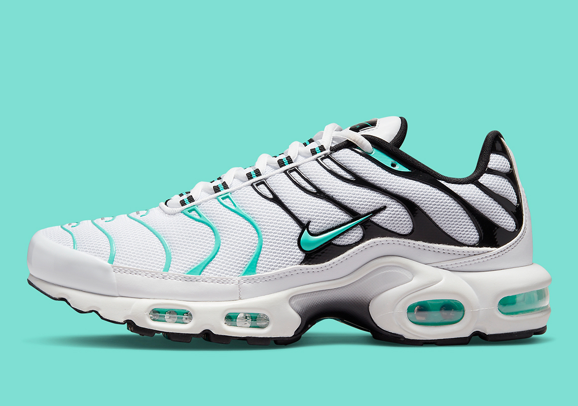 Air Max Plus  White Hyper Jade  atmos Exclusive 604133-148