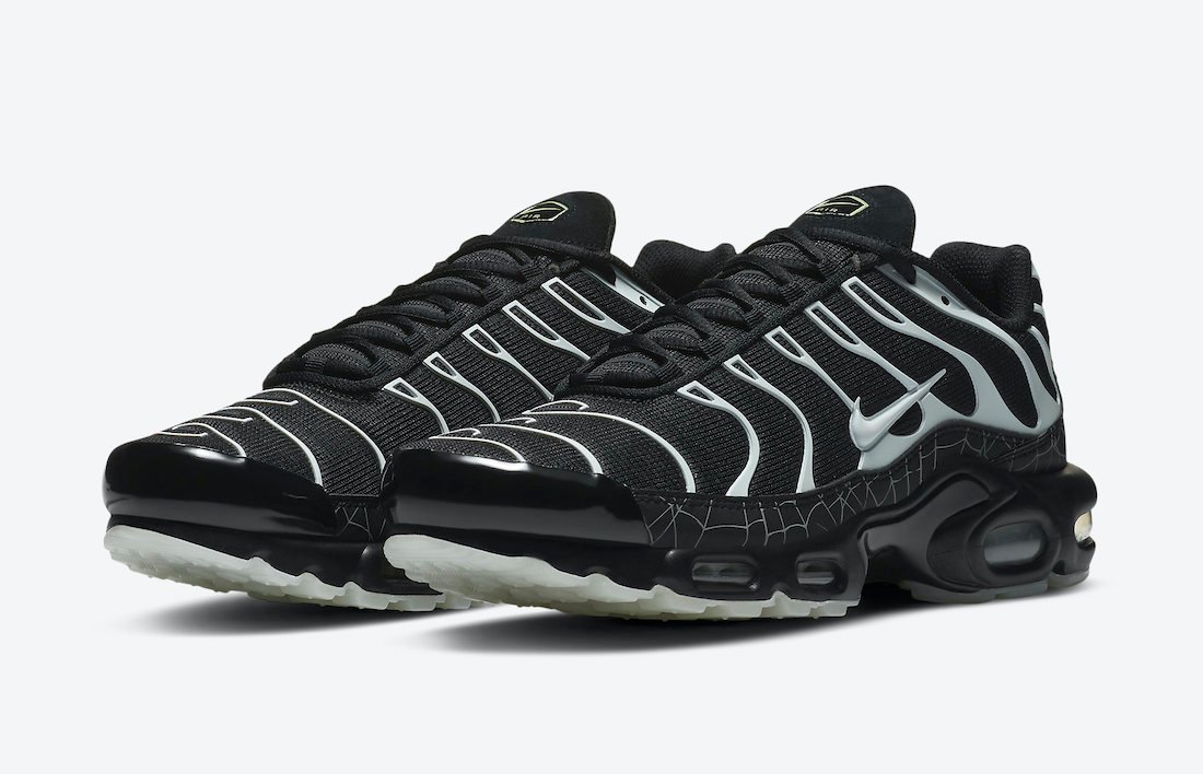 Air Max Plus  Spider Web  DD4004-001