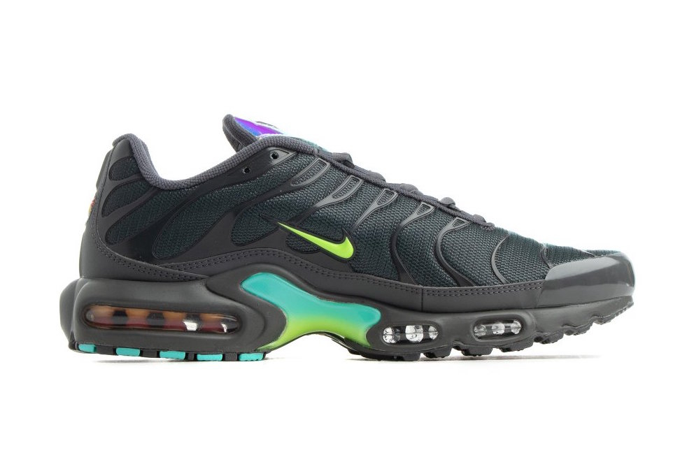 Air Max Plus  Ghost Green  CV1636-001