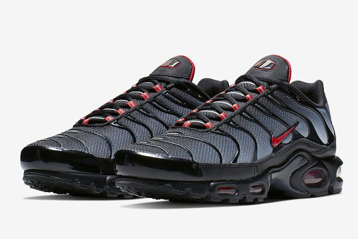 Air Max Plus  Black Gradient Red  CI2299-001