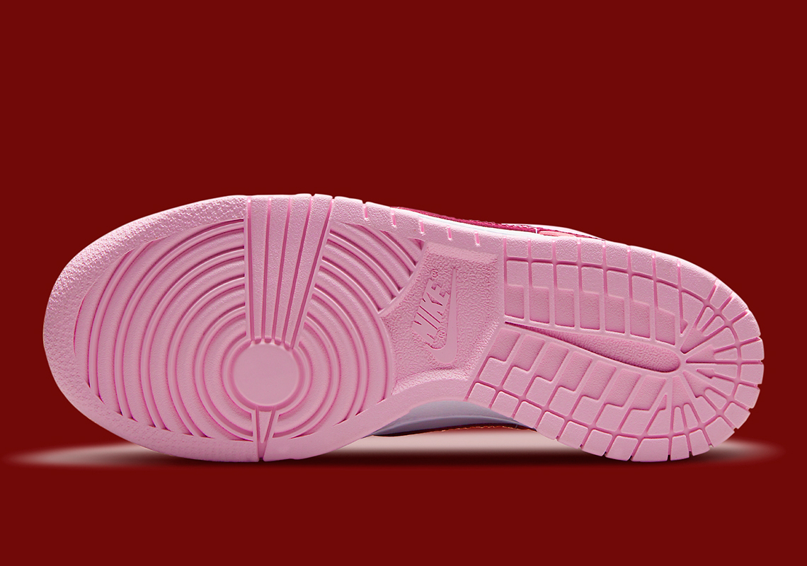 Dunk Low PS  Valentine s Day  CW1588-601